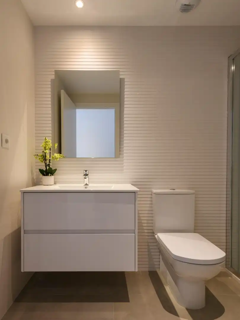 Baño de Apartamento en venta en Orihuela con Terraza y Piscina comunitaria