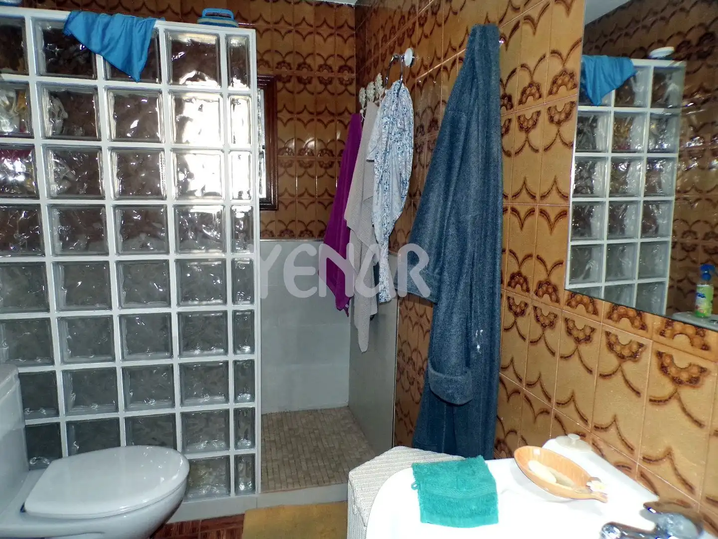 Bathroom of Houses for sale in Castalla