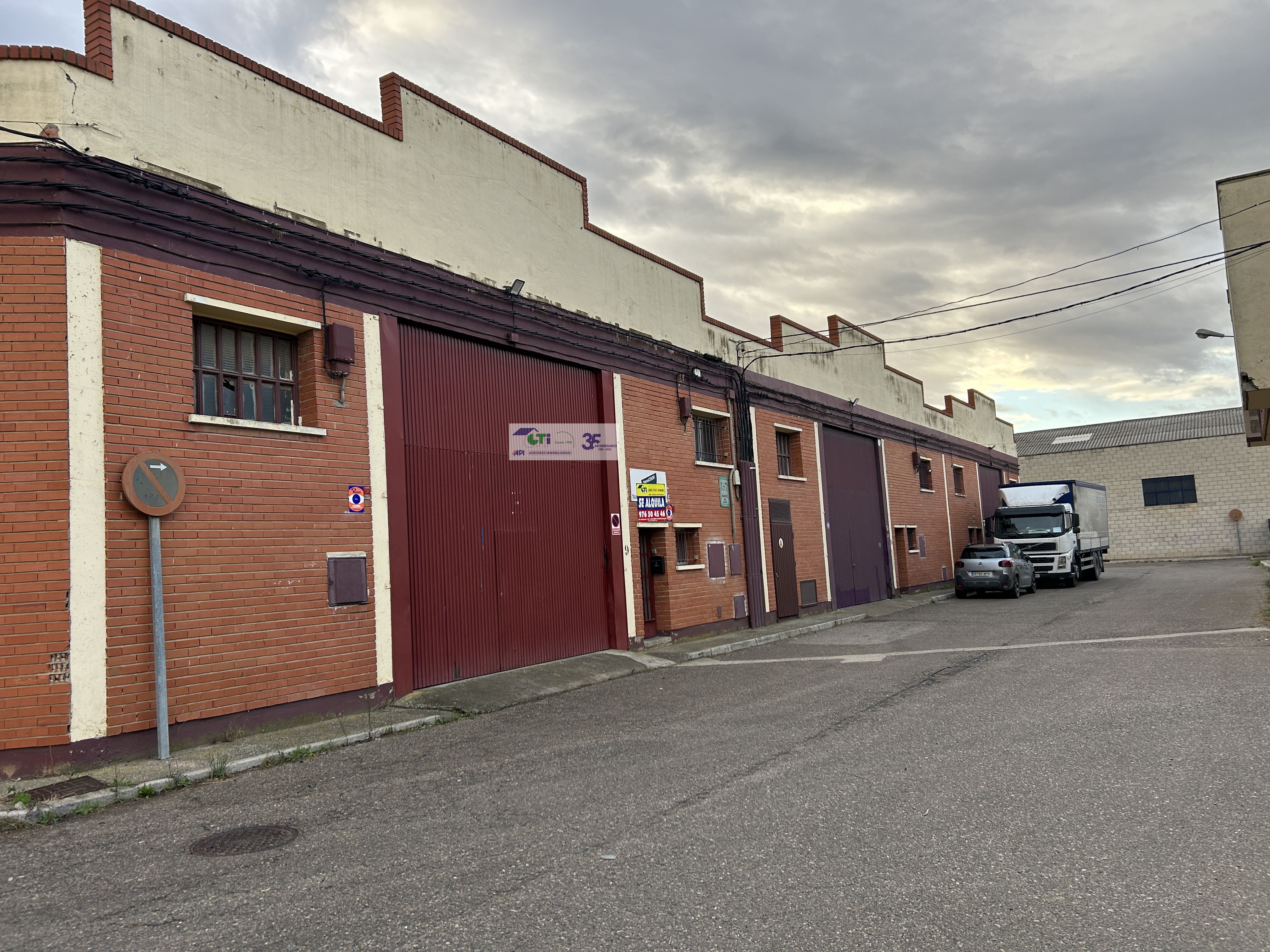 Exterior view of Industrial buildings to rent in Utebo