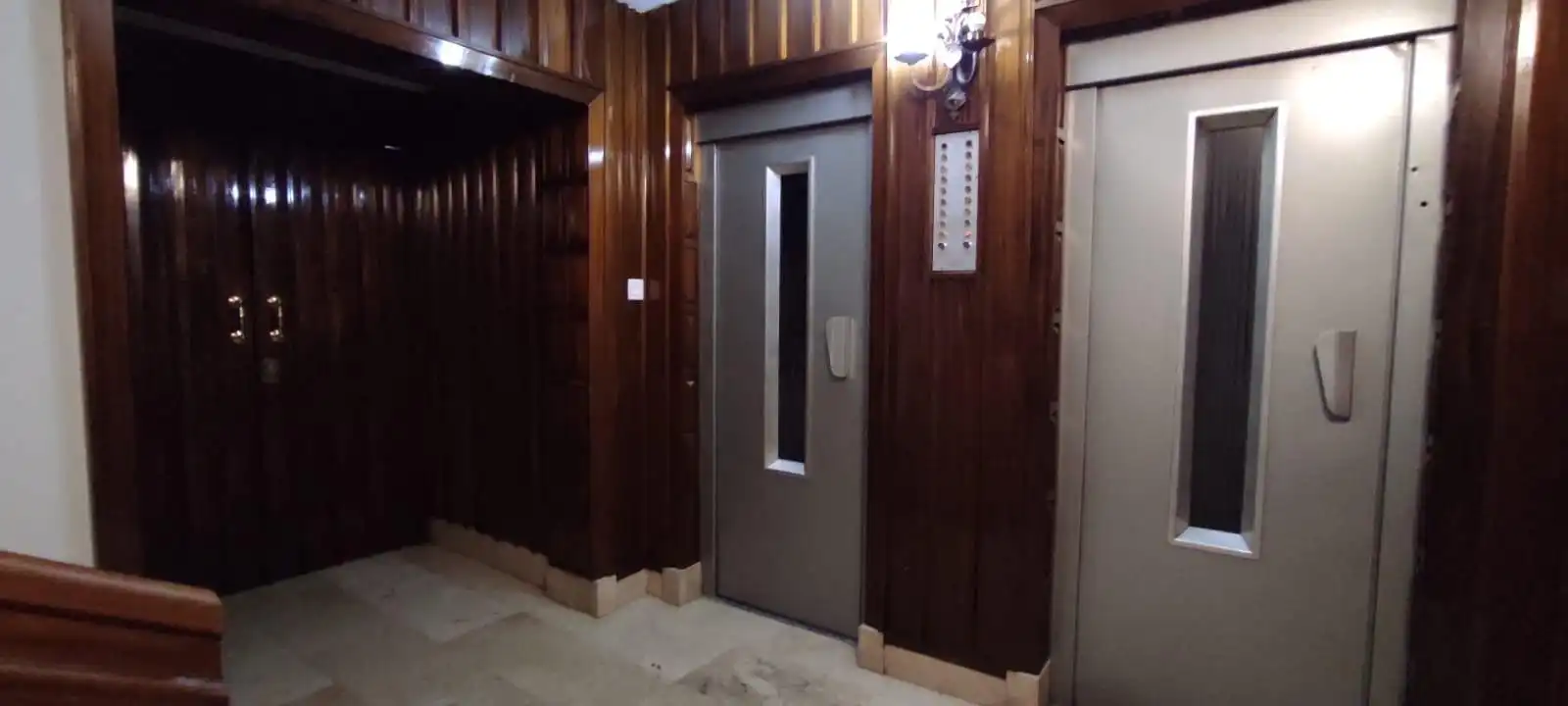 Büro zur Miete in Granada mit Klimaanlage, Heizung und Abstellraum