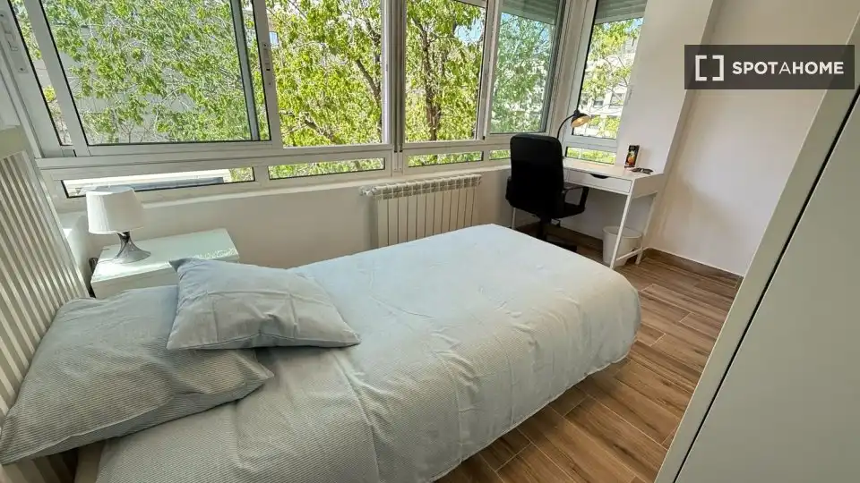 Room in Casco Histórico de Barajas