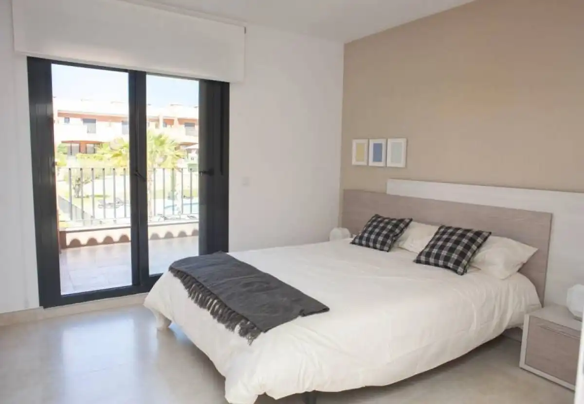 Habitación de Piso en venta en Elche / Elx con Aire acondicionado, Jardín privado y Parquet