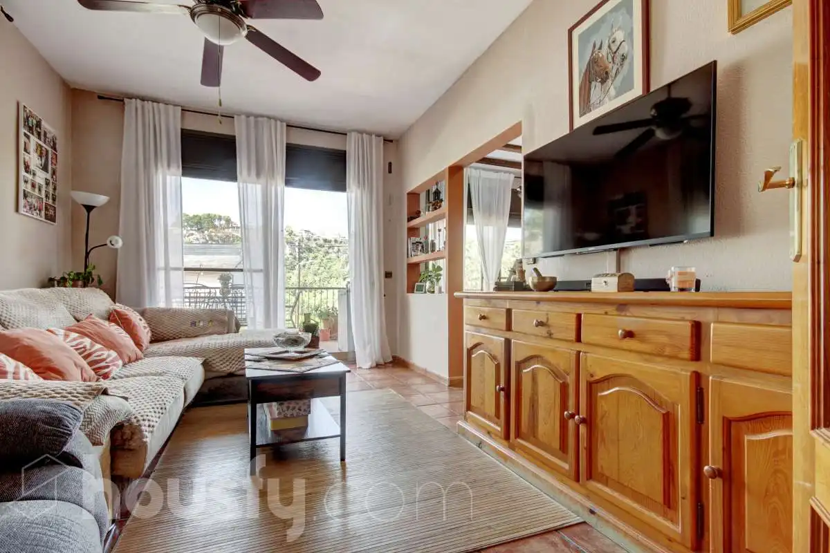 Casa con piscina en venta en Avinguda de Corbera ., imagen 4