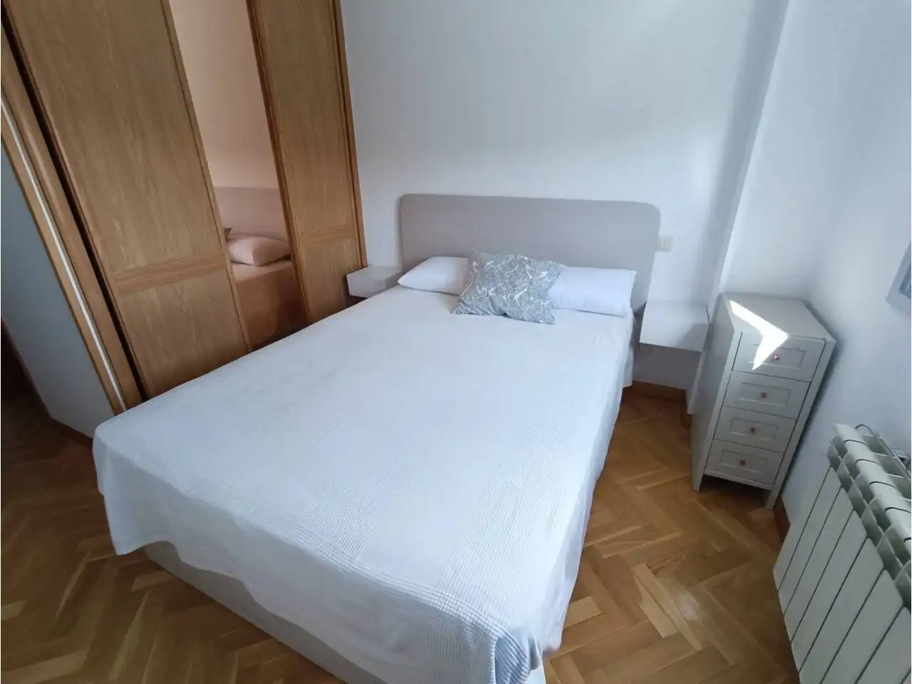 Bedroom of Flat for rent in Fuenlabrada  with Air Conditioner, Heating and Parquet flooring