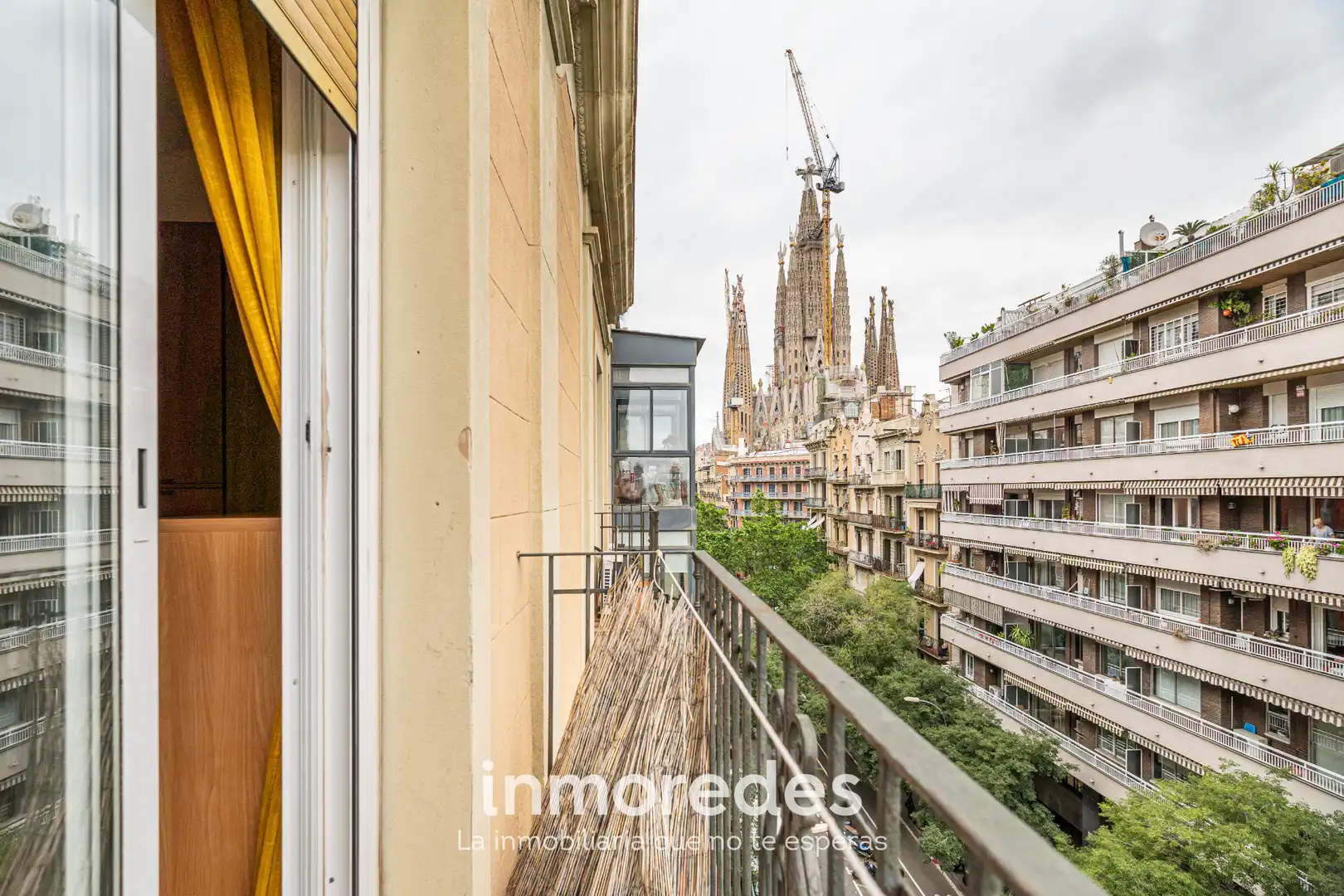 Vista exterior de Piso en venta en Barcelona con Aire acondicionado, Calefacción y Parquet
