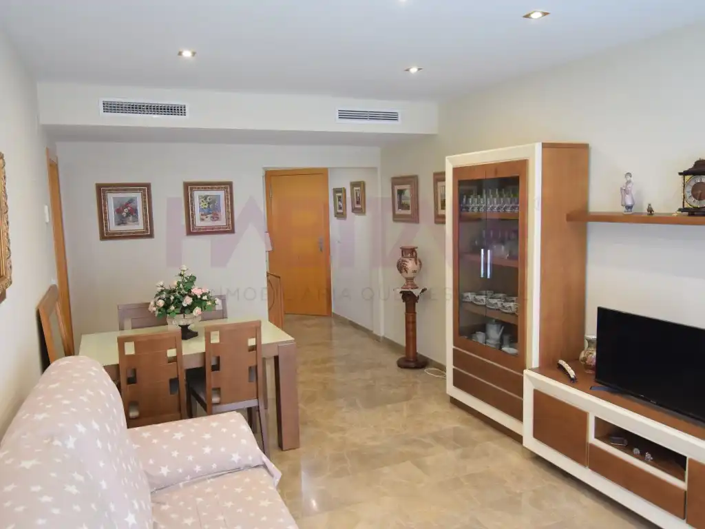 Sala d'estar de Pis de lloguer en Valencia amb Aire condicionat, Moblat i Forn