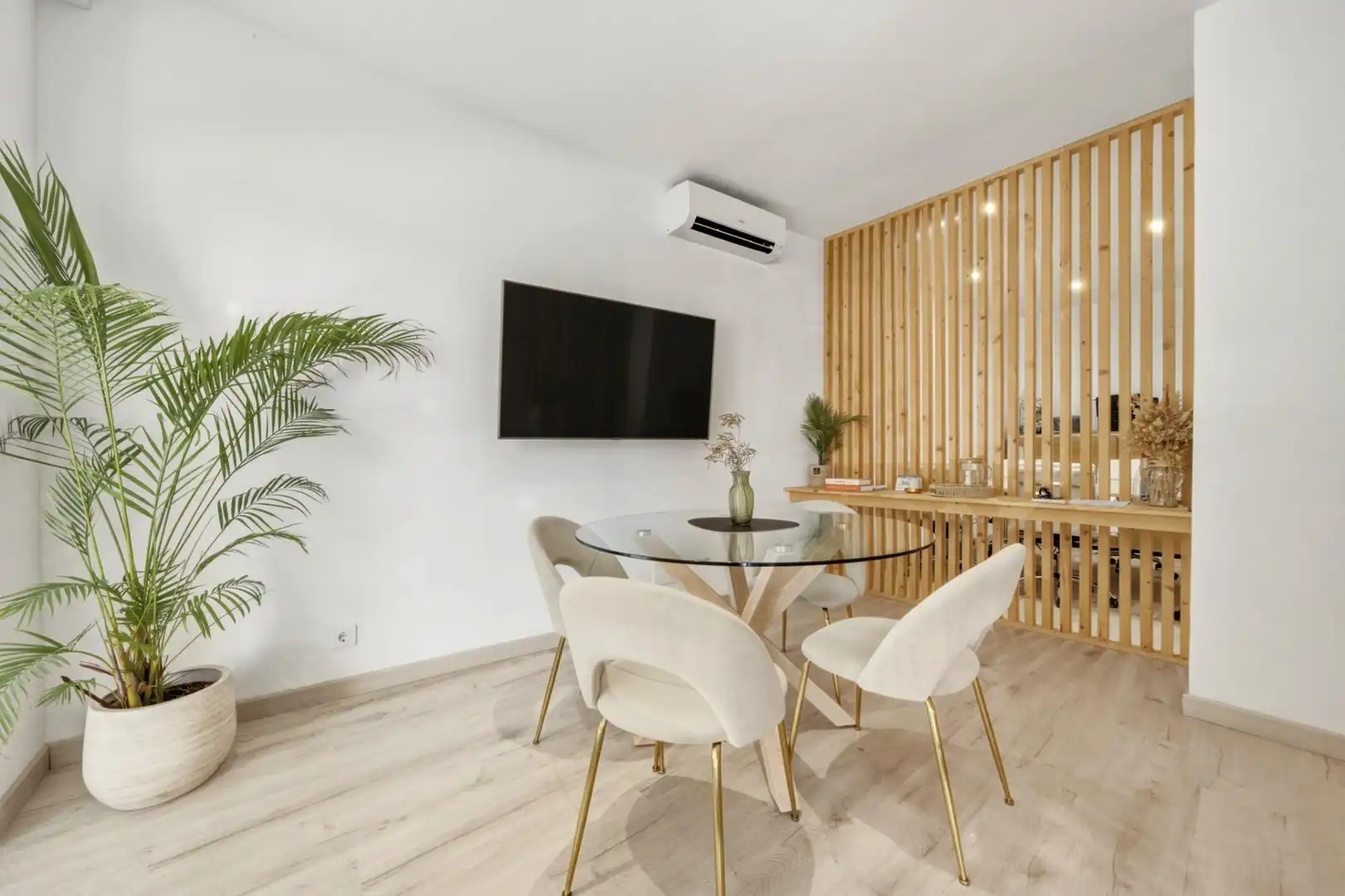 Business premises for sale in Calle de les Mestres d'Aixa