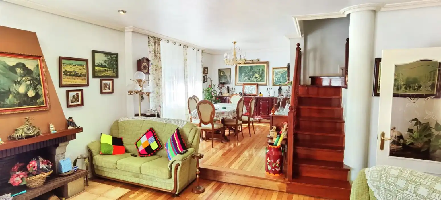 Wohnzimmer von Haus oder Chalet zum Verkauf in Gijón 