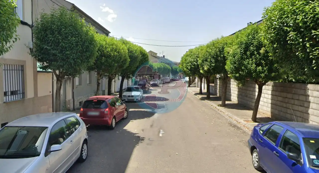 Vista exterior de Piso en venta en Ponferrada