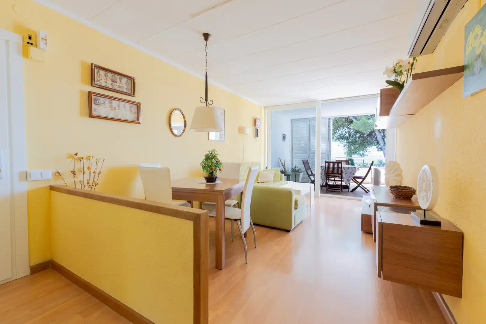 Menjador de Apartament en venda en Castell d'Aro, Platja d'Aro i s'Agaró amb Aire condicionat, Terrassa i Moblat