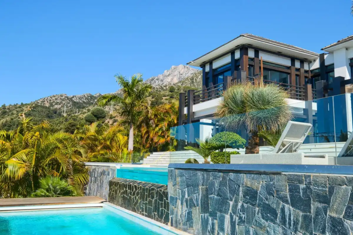 Casa con piscina en venta en Marbella Centro