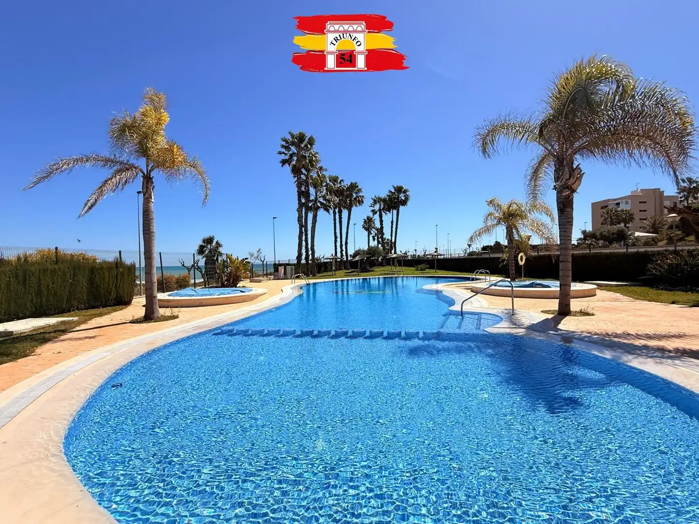 Piscina de Ático en venta en Pilar de la Horadada con Aire acondicionado, Jardín privado y Trastero