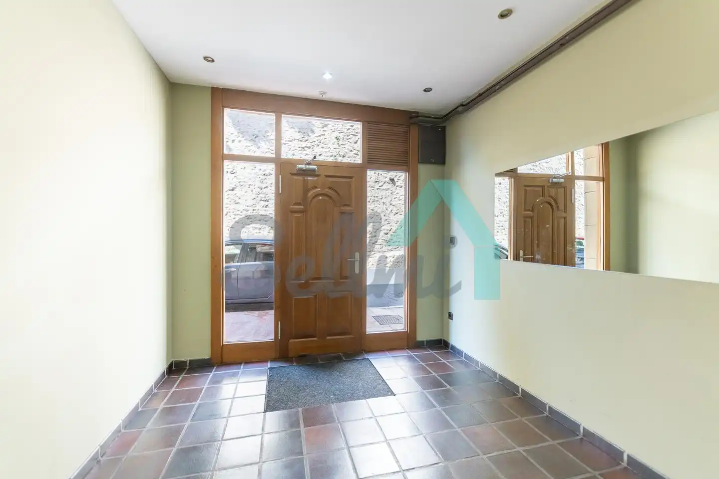 Piso de alquiler en Oviedo  con Calefacción, Parquet y Amueblado