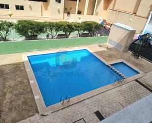 Piscina de Pis en venda en Alicante / Alacant amb Aire condicionat, Calefacció i Jardí privat