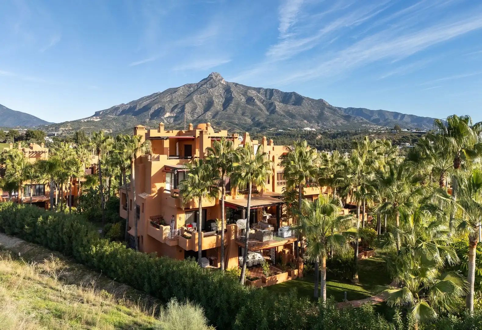 Vista exterior de Apartament en venda en Marbella amb Aire condicionat, Terrassa i Traster