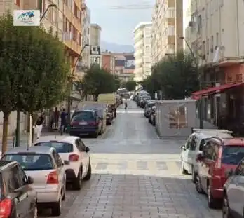 Flat for sale in Calle CASIMIRO SAINZ