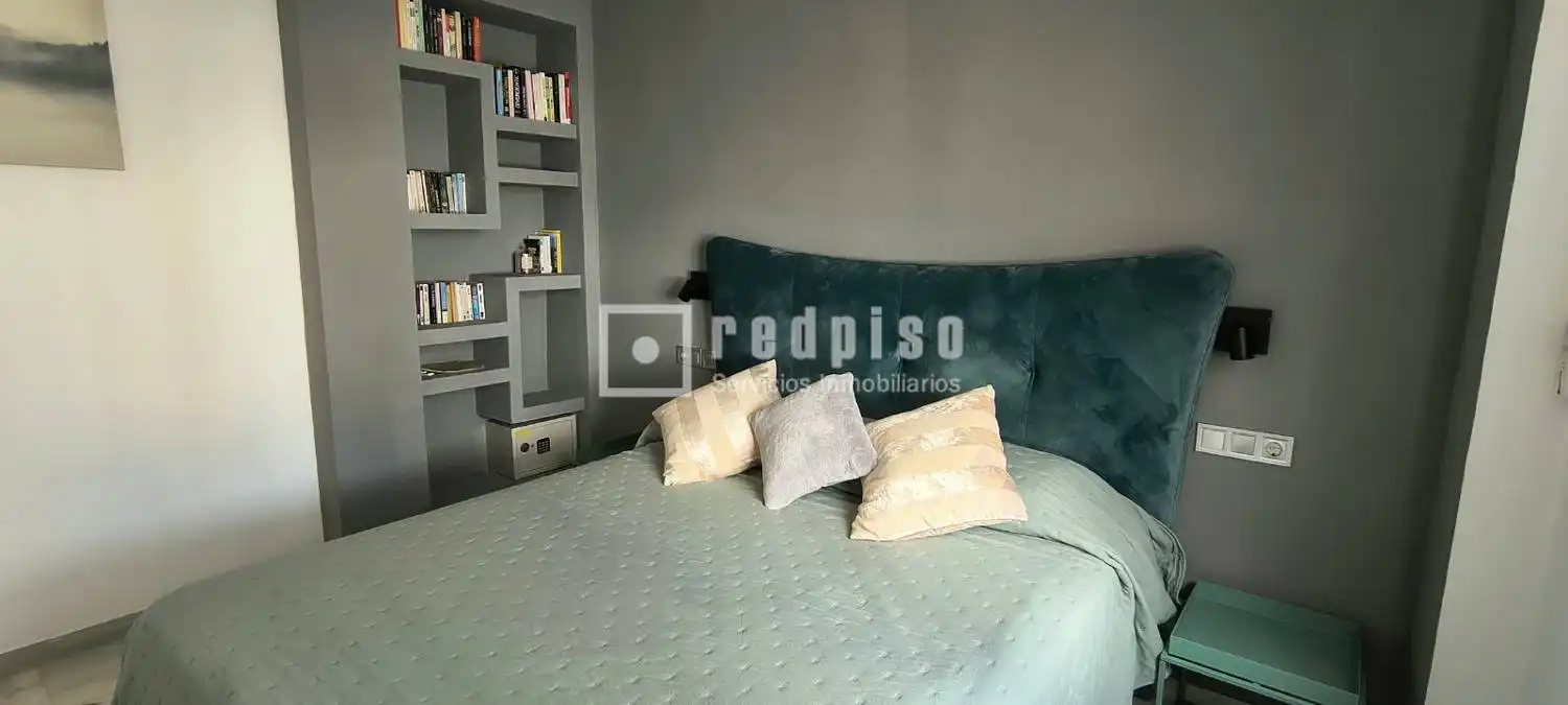 Schlafzimmer von Wohnung zur Miete in Málaga mit Klimaanlage, Heizung und Möbliert