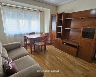 Sala d'estar de Pis de lloguer en Salamanca Capital amb Calefacció, Moblat i Balcó