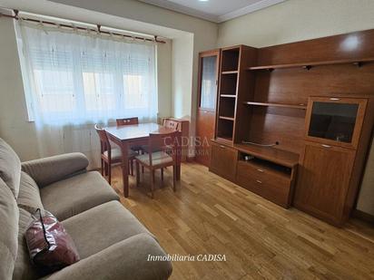 Living room of Flat to rent in Salamanca Capital  with Heating, Furnished and Balcony