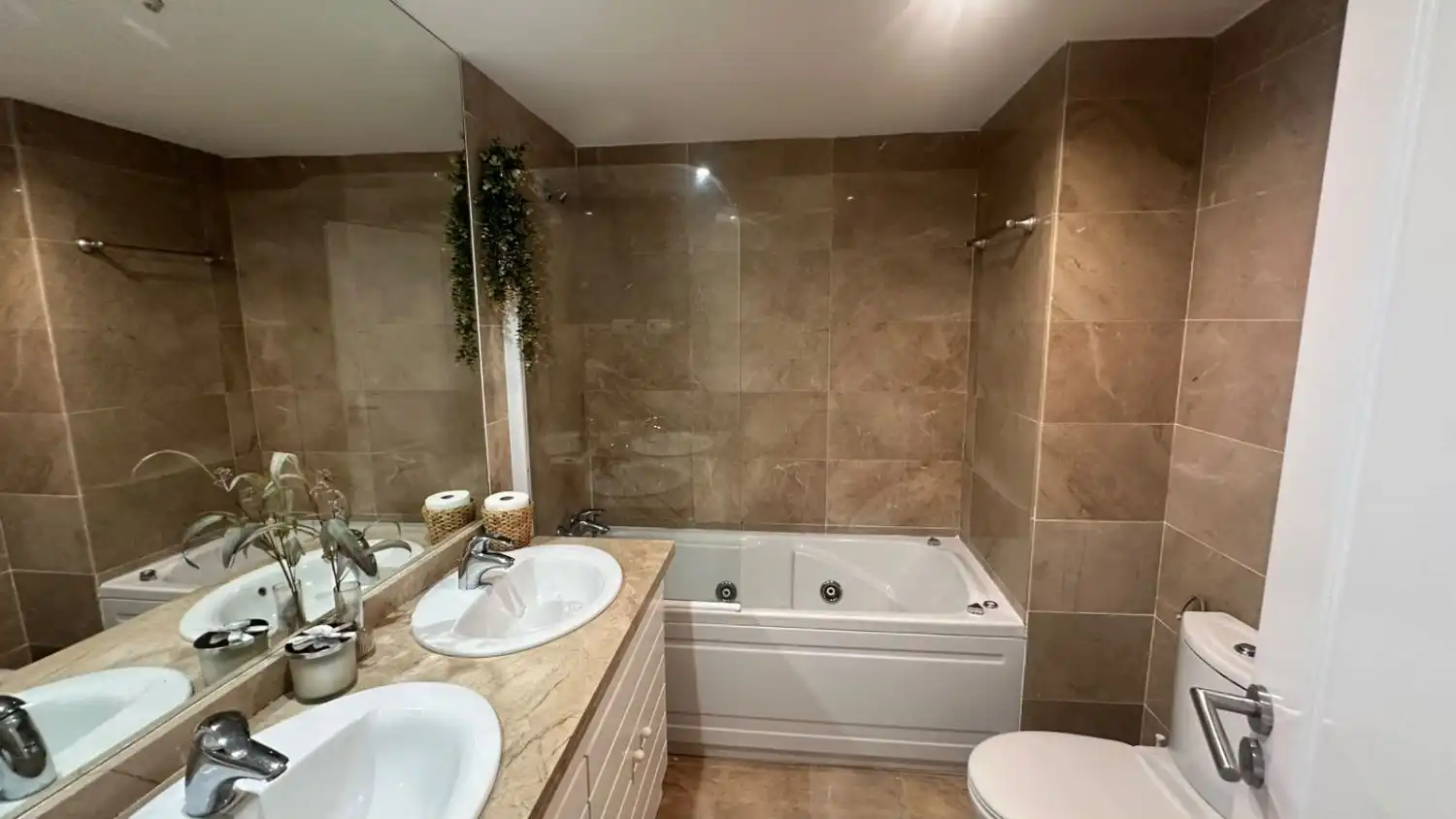 Baño de Apartamento en venta en Benalmádena con Terraza