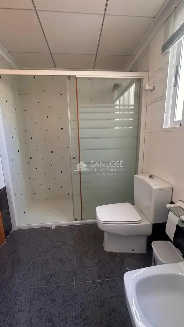 Bathroom of Flat for sale in Aspe  with Air Conditioner and Storage room