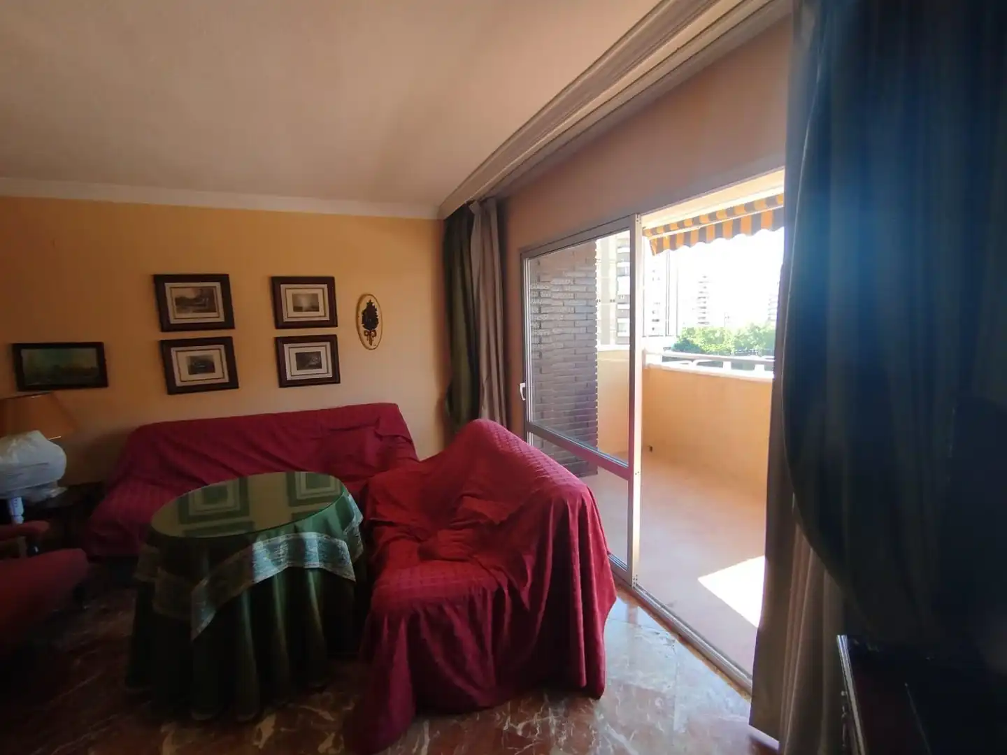 Piso con terraza en venta en Cruz de Humilladero