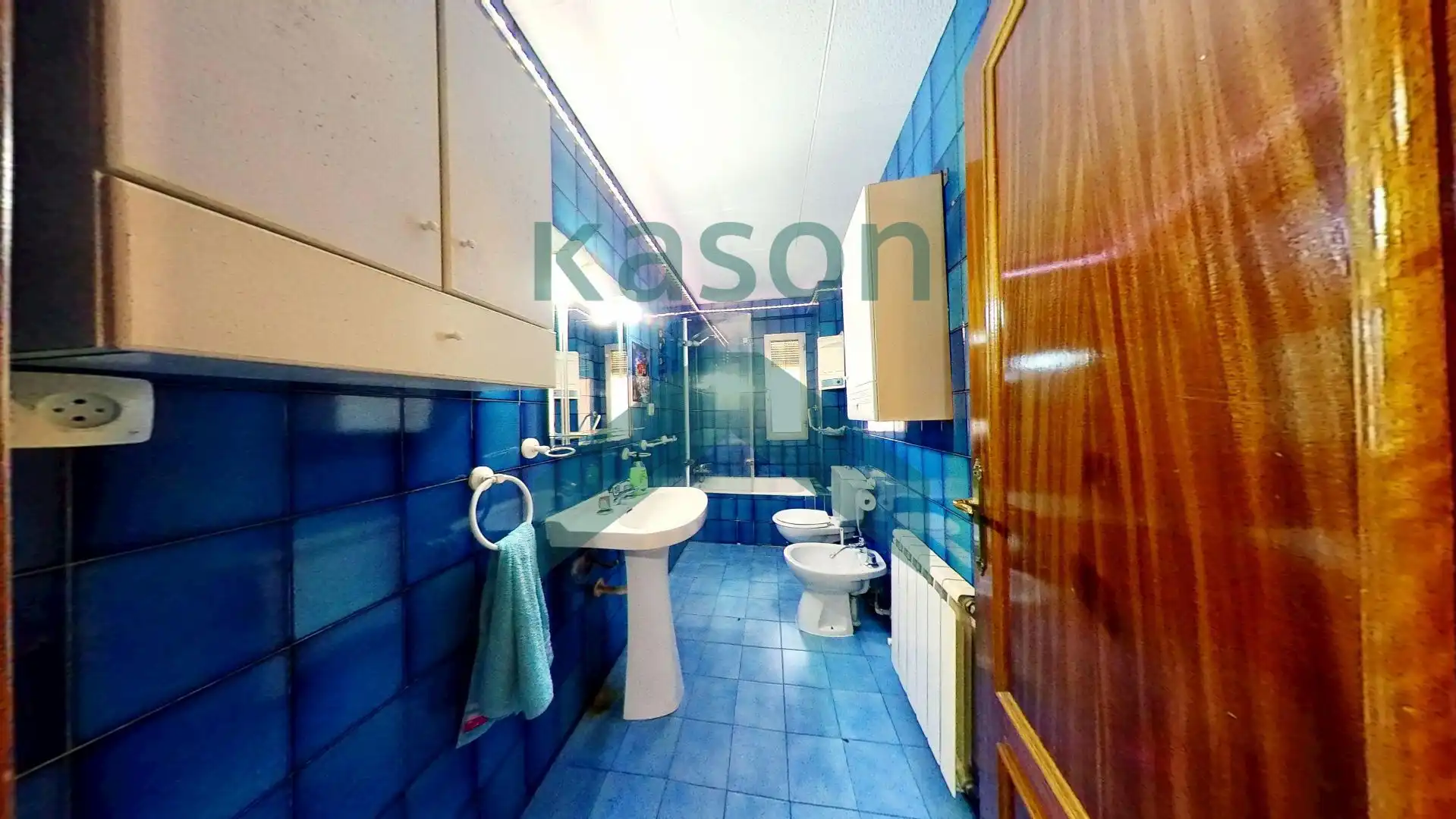 Baño de Piso en venta en Madrid con Calefacción, Terraza y Trastero