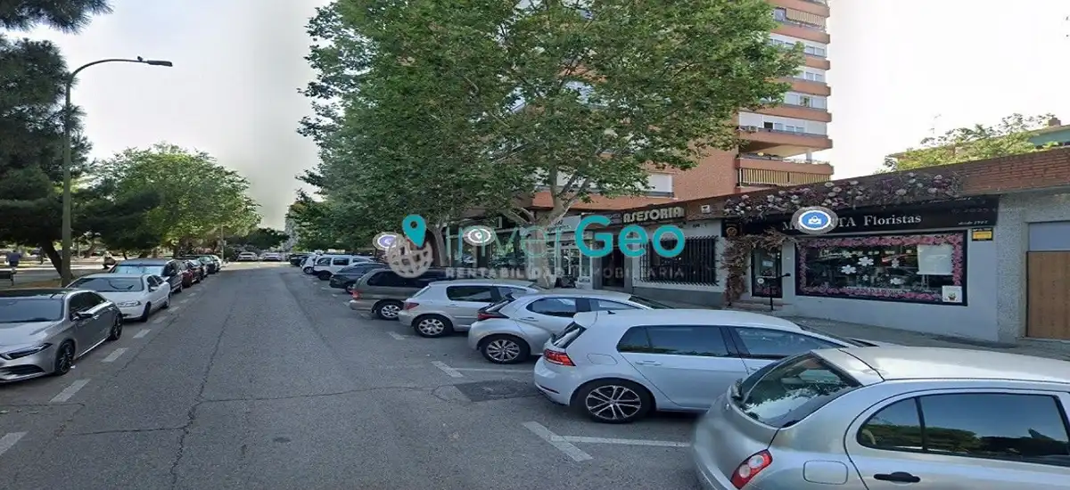 Aparcament de Local en venda en Madrid amb Moblat