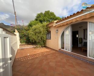 Vista exterior de Casa o xalet en venda en Mazarrón amb Aire condicionat, Terrassa i Piscina