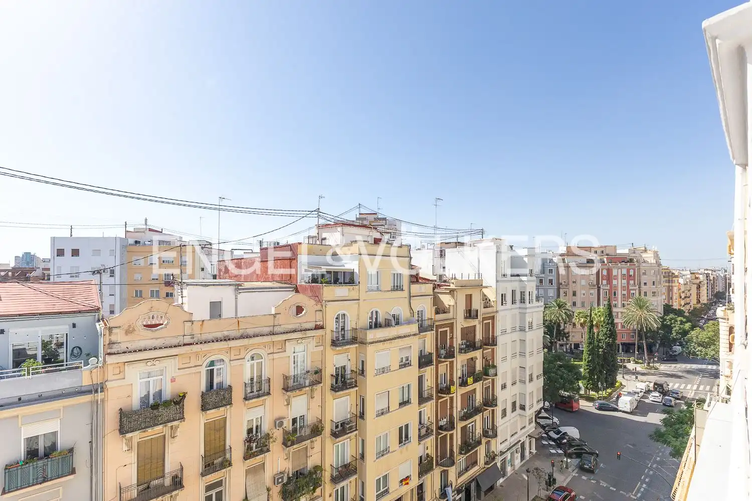 Exterior view of Attic for rent in Valencia  with Air Conditioner, Heating and Terrace