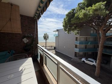 Apartament amb balcó en venda a DIPUTACIÓ