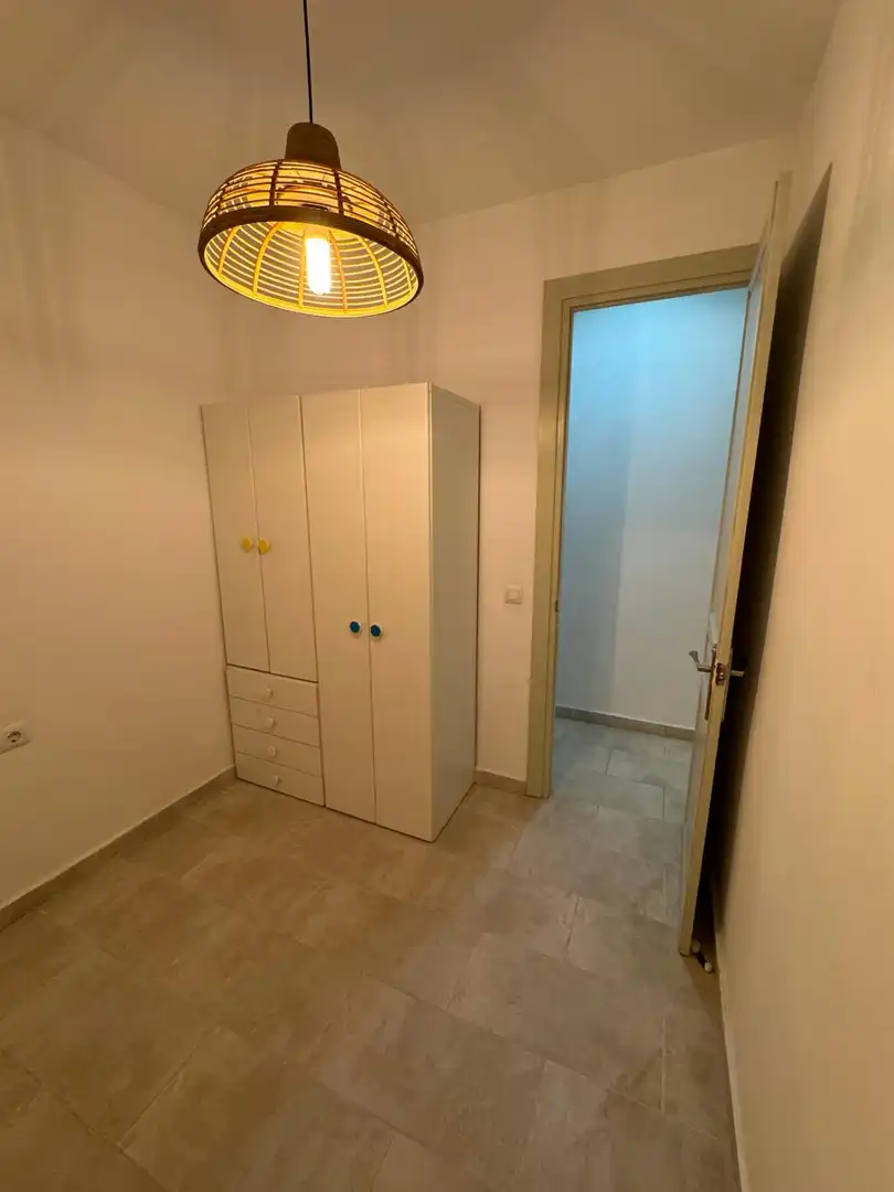 Schlafzimmer von Erdgeschoss zur Miete in Barcelona mit Klimaanlage