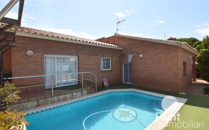 Swimming pool of House or chalet for sale in Premià de Mar  with Air Conditioner, Terrace and Swimming Pool