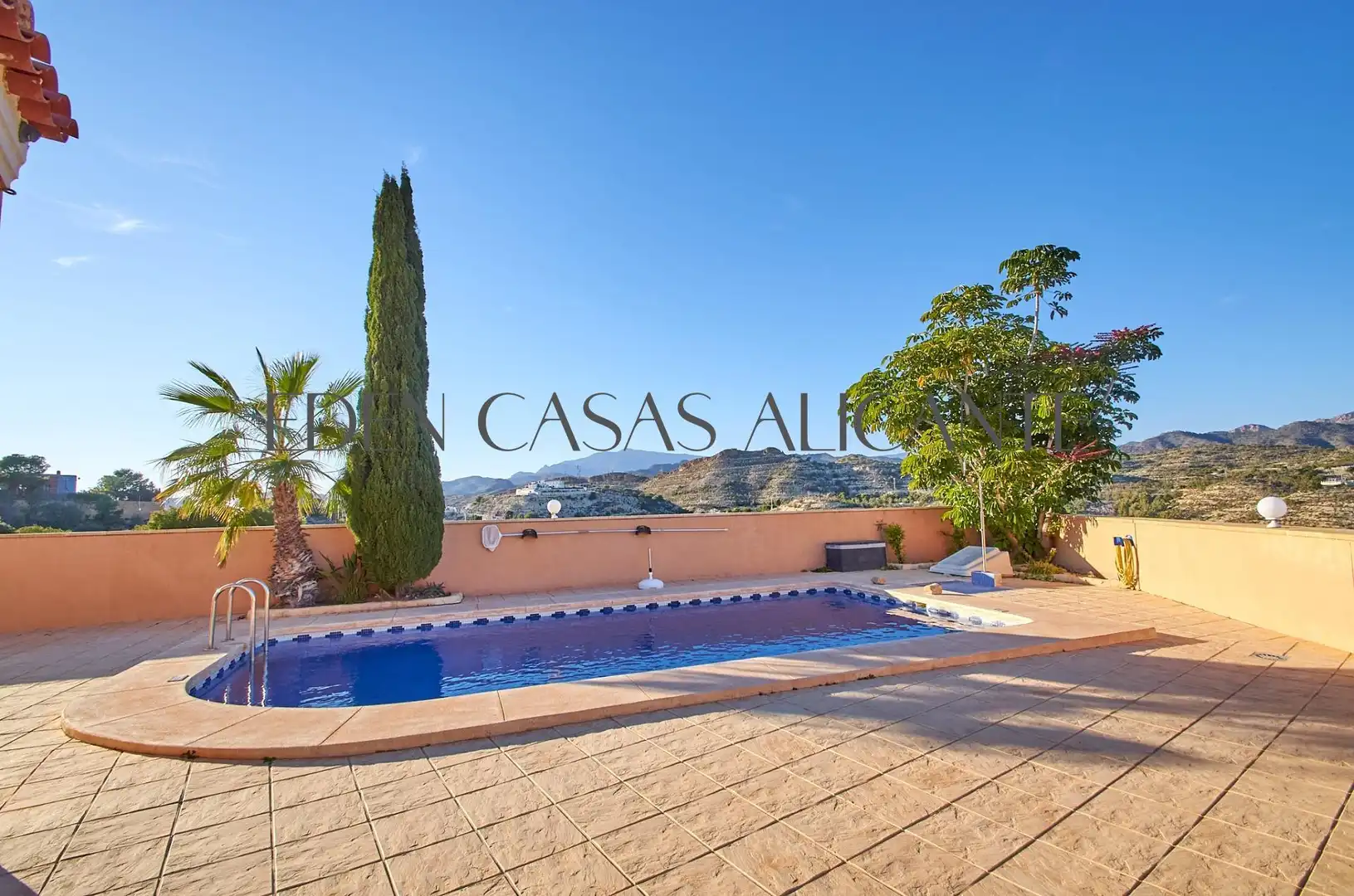Vista exterior de Casa o chalet en venta en Villajoyosa / La Vila Joiosa con Aire acondicionado, Jardín privado y Terraza