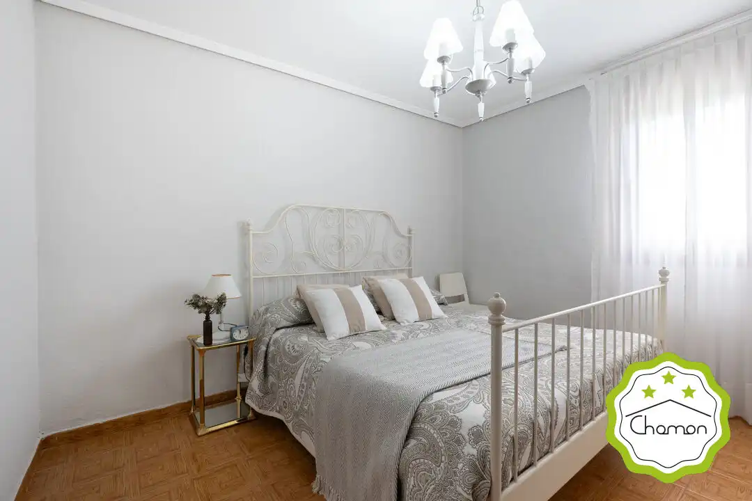 Schlafzimmer von Country house zum Verkauf in Erandio mit Heizung, Privatgarten und Terrasse