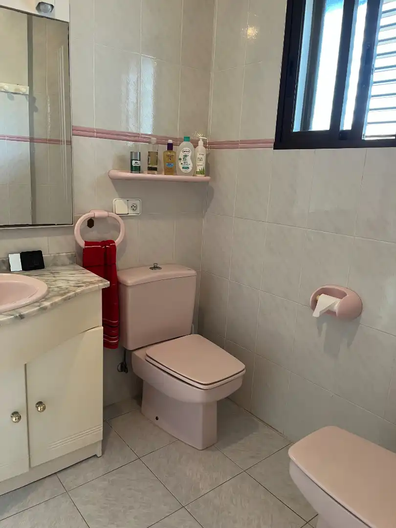 Bany de Casa o xalet en venda en Sueca amb Jardí privat, Terrassa i Moblat