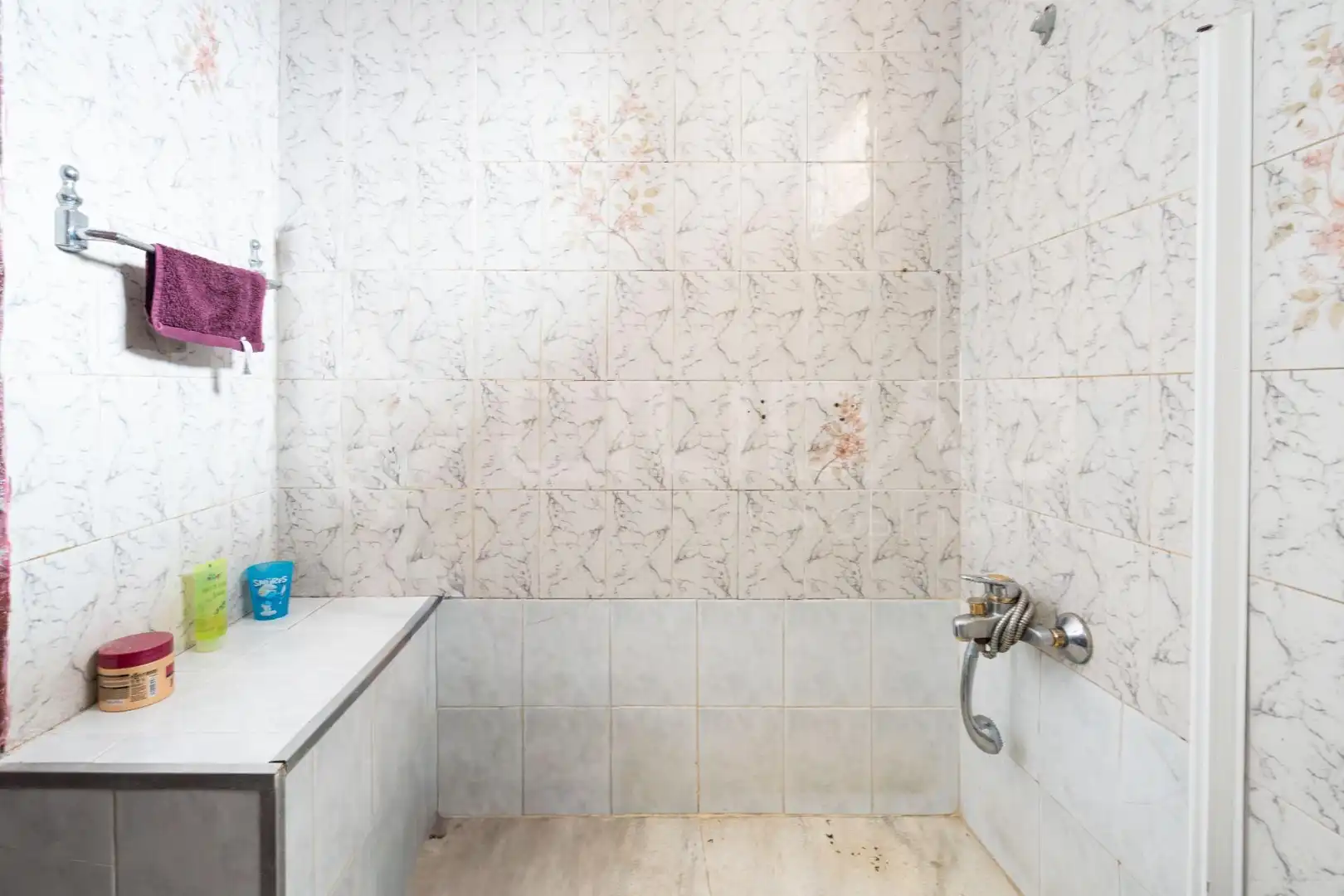 Bathroom of Flat for sale in Nervión