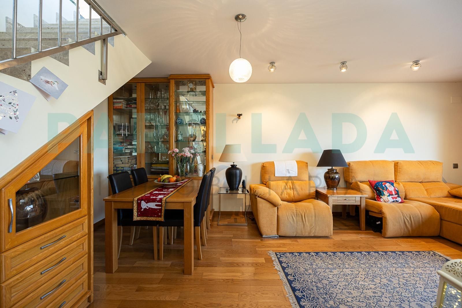 Sala d'estar de Àtic en venda en Badalona amb Aire condicionat, Calefacció i Parquet