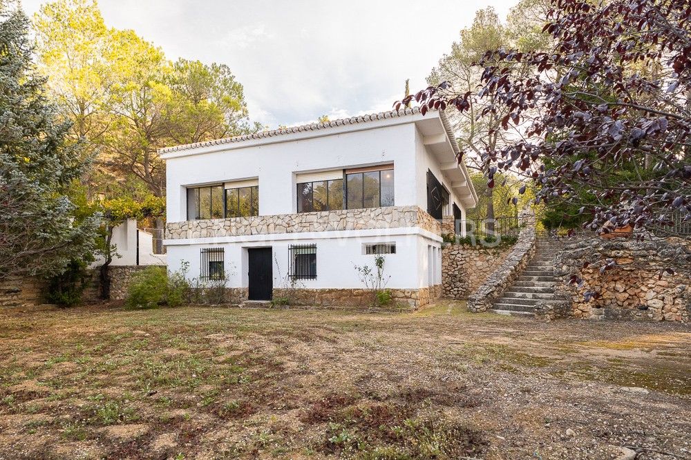Exterior view of House or chalet for sale in Buñol  with Heating and Private garden