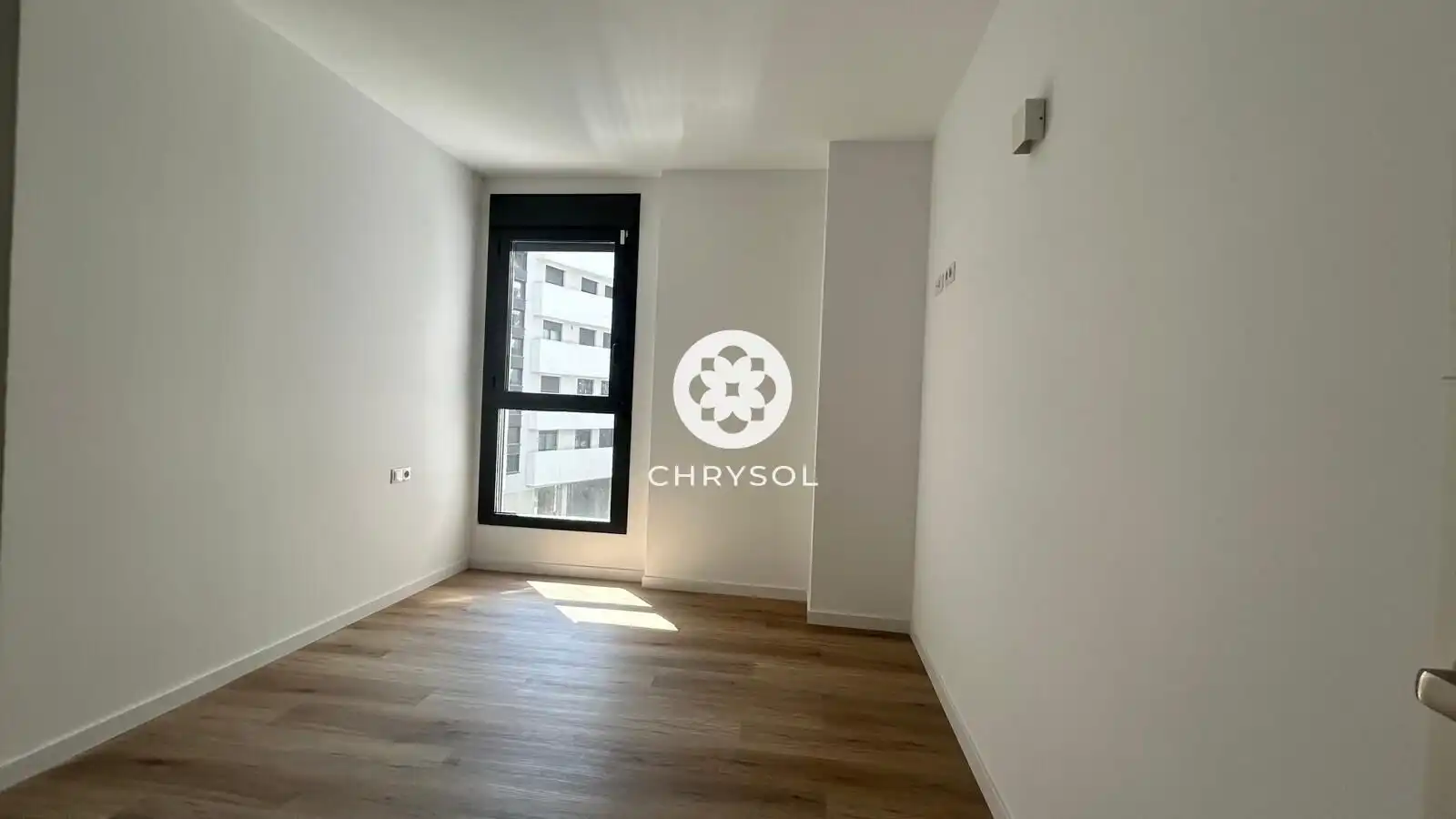 Dormitori de Pis en venda en L'Hospitalet de Llobregat amb Calefacció, Jardí privat i Parquet