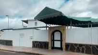 Exterior view of House or chalet for sale in San Bartolomé de Tirajana  with Air Conditioner, Terrace and Swimming Pool