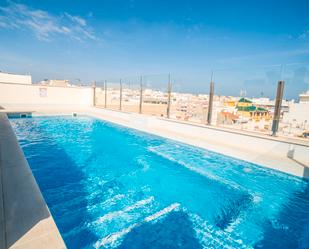 Piscina de Planta baixa de lloguer en Torrevieja amb Aire condicionat, Calefacció i Traster