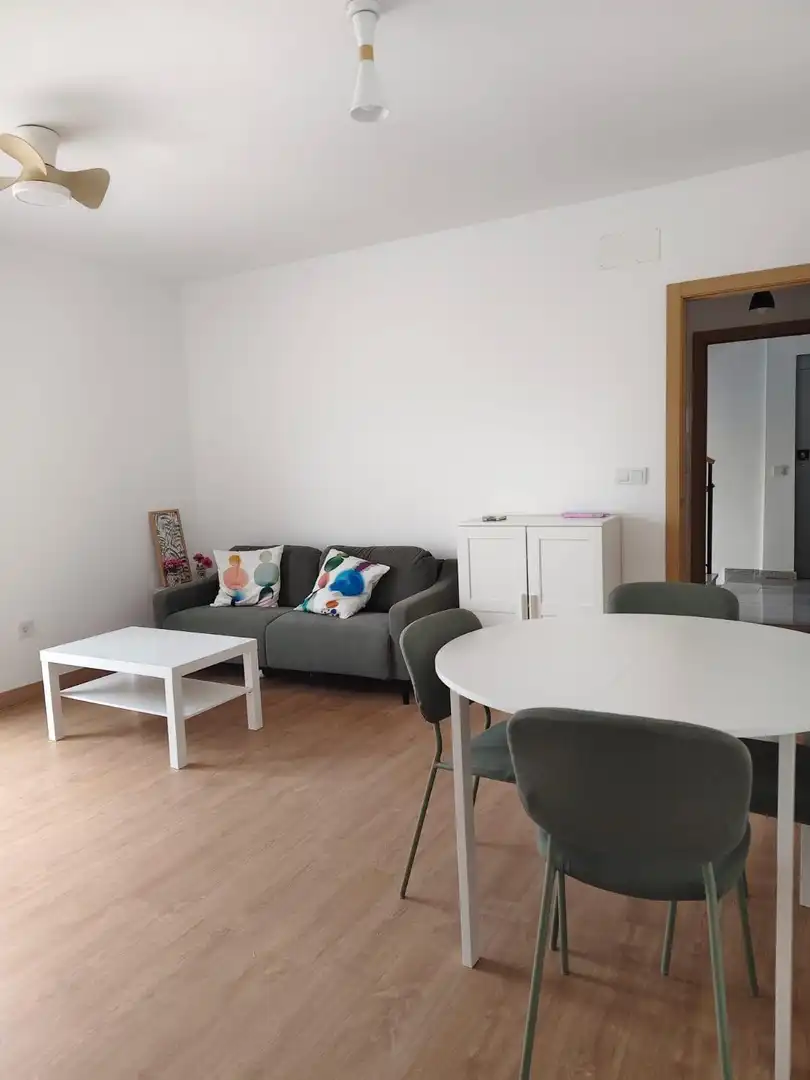 Pis de lloguer a Residencial Triana - Barrio Alto, imagen 2