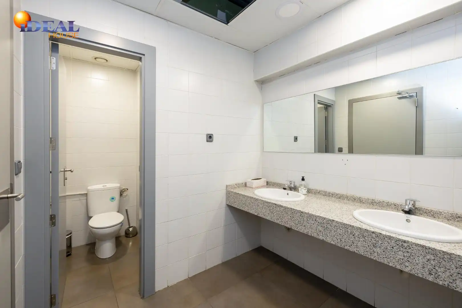 Inmuebles singulares con ascensor en venta en Peligros, imagen 40