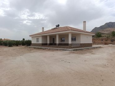 Villa zum Verkauf in Abanilla