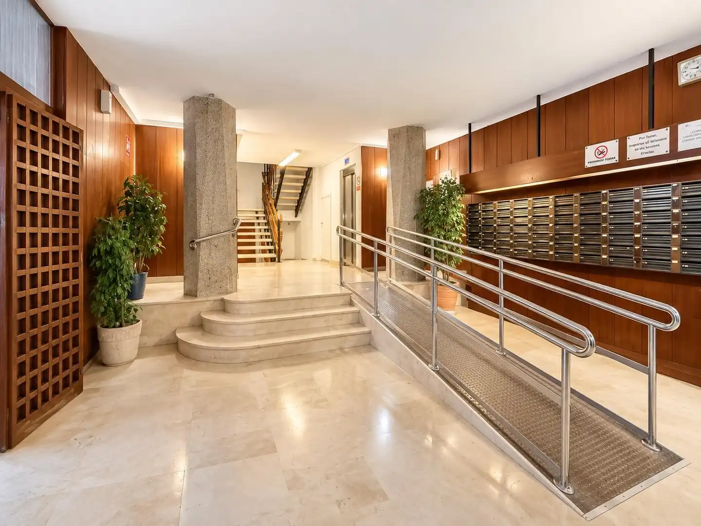Flat with terrace for sale in Ponent, imagen 3
