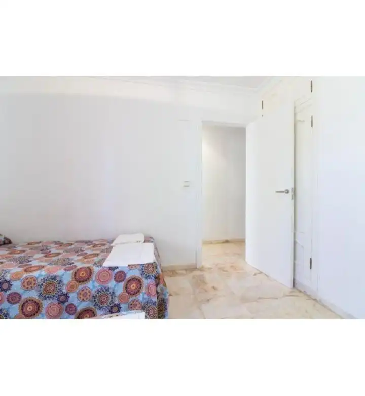 Dormitori de Apartament en venda en Benidorm amb Aire condicionat, Terrassa i Moblat