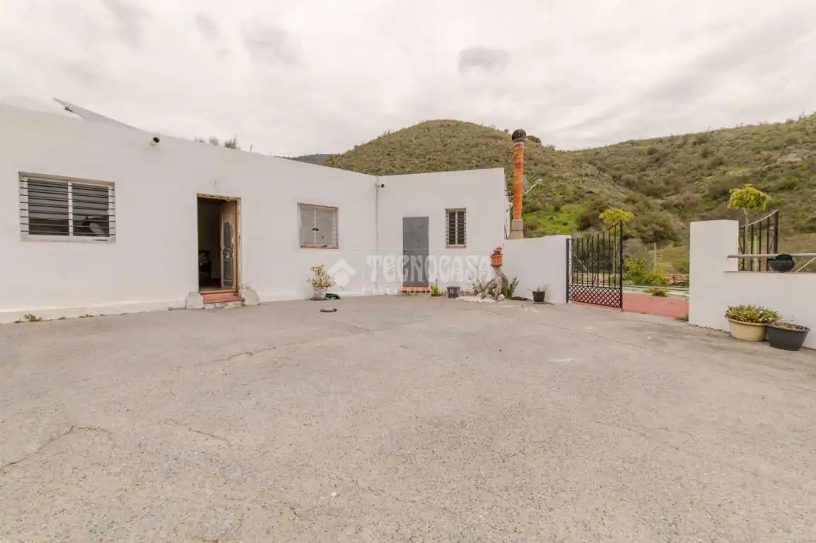 Finca rústica en venta en Los Tablones - La Garnatilla