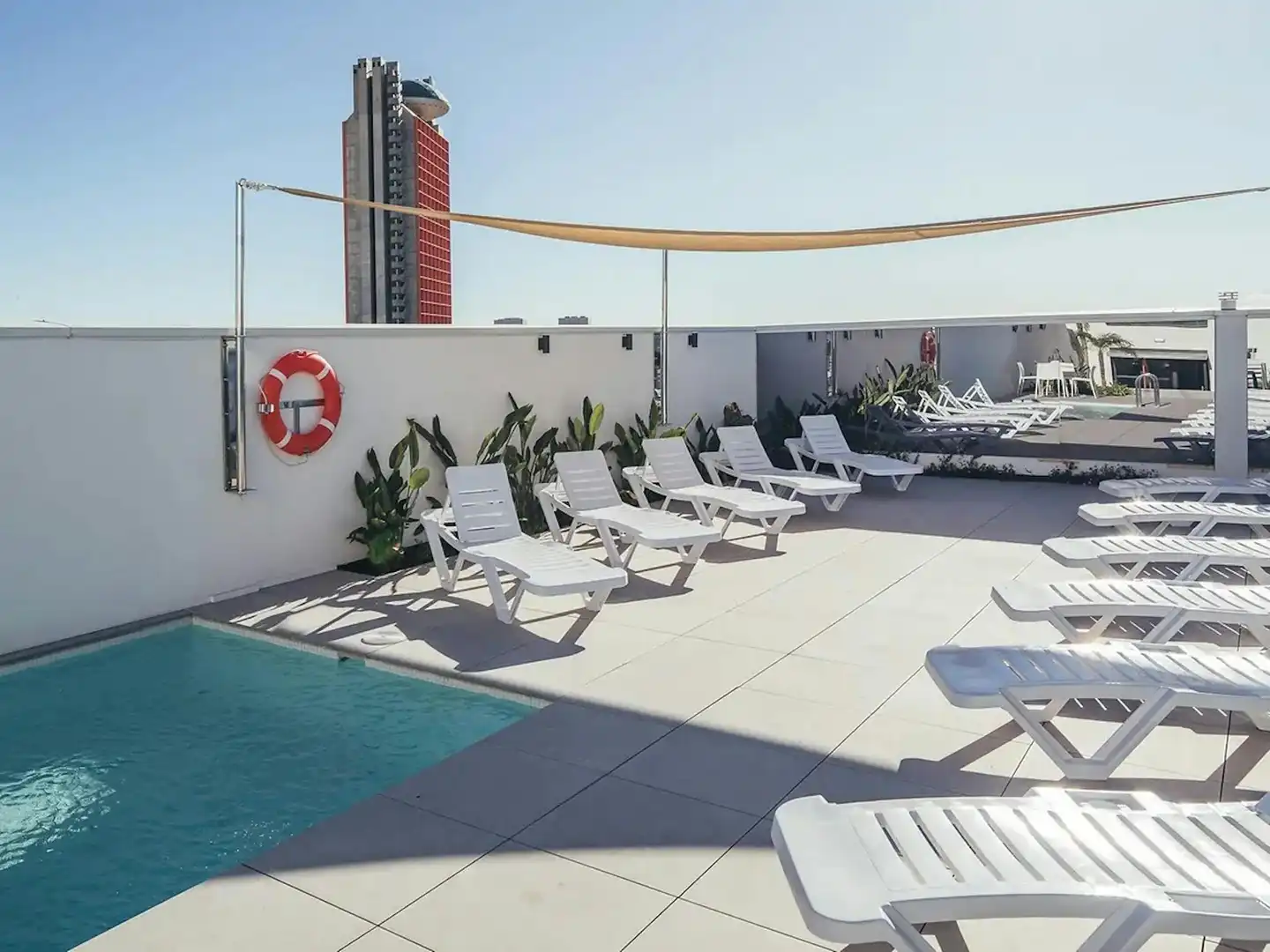 Piscina de Pis per a compartir en L'Hospitalet de Llobregat amb Aire condicionat i Calefacció
