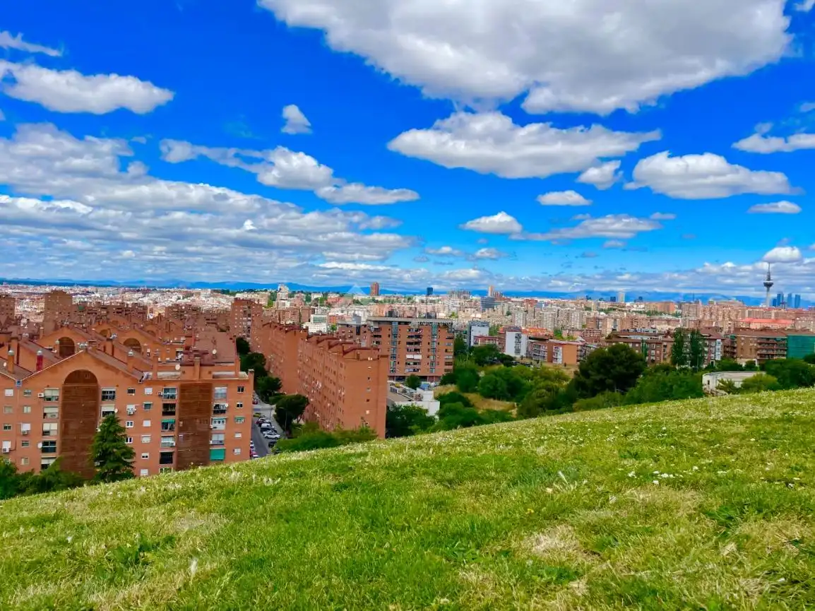 Vista exterior de Piso en venta en Madrid con Aire acondicionado, Calefacción y Parquet